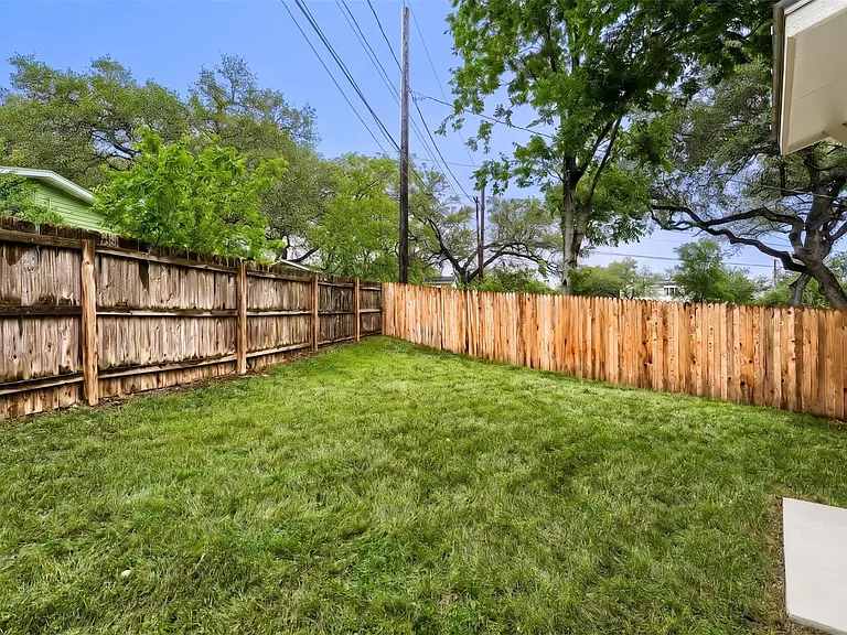 3204 Overcup Oak Dr #B — Photo 20