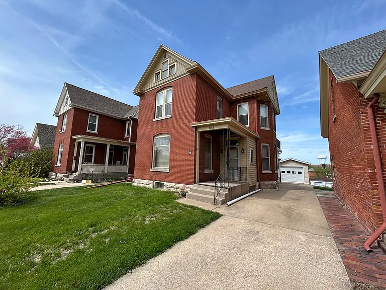 1015 Kentucky St — Photo 2
