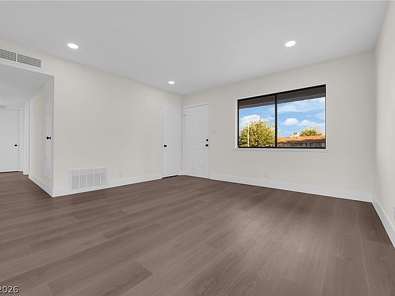 3rd image of 6120 Denver Cir