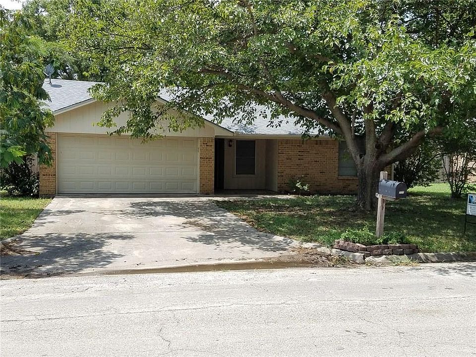 1st image of 225 Diane Dr