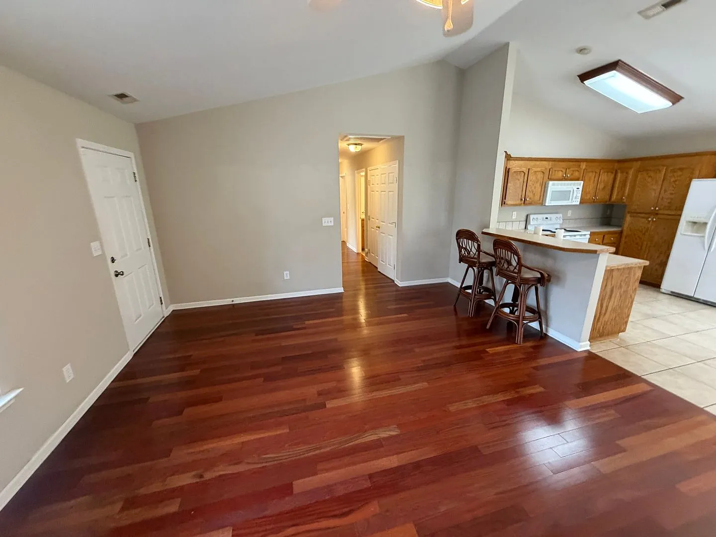Room in 3 Bedroom Home at Ridge Ave — Photo 4