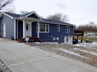2542 Vista Lake Dr, Benton Harbor, MI 49022