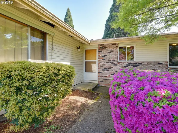 14960 SE Caruthers Ct, Portland, OR 97233