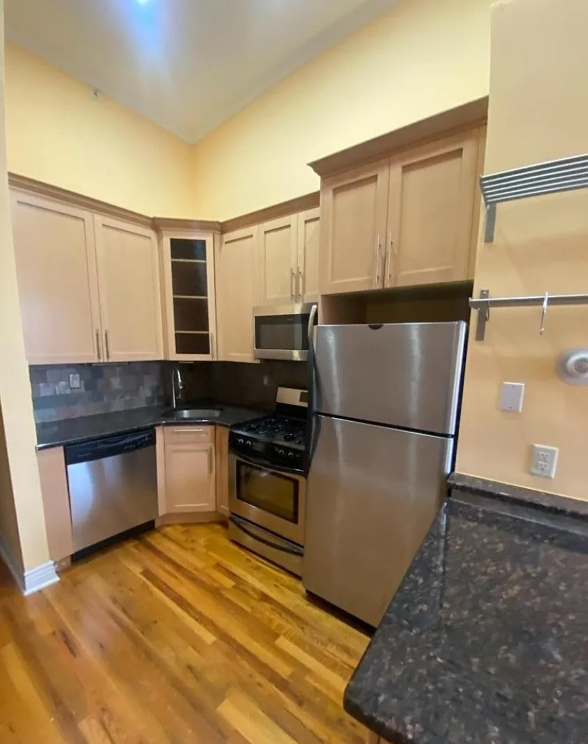 1 bed, $2,675 — Photo 2