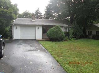 8009 Hammond Rd, Cheltenham, PA 19012