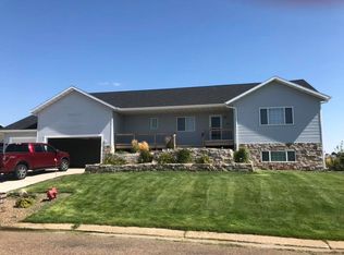 2206 Central Ave N, Beulah, ND 58523