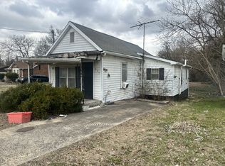 517 9th St, Clarksville, TN 37040
