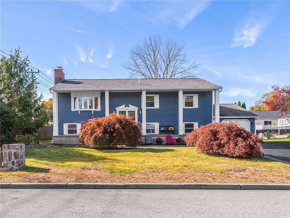 1st image of 4 Juniper Dr