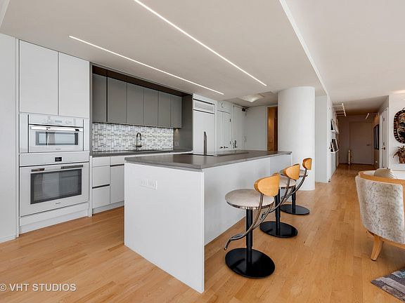 5th image of 505 N Lake Shore Dr APT 6010