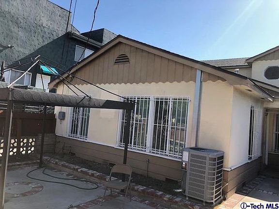 2nd image of 5260 Cahuenga Blvd