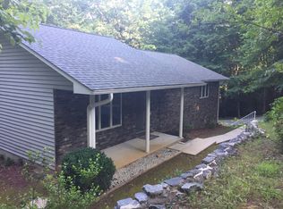 18 Laurel Hill Dr, Horse Shoe, NC 28742