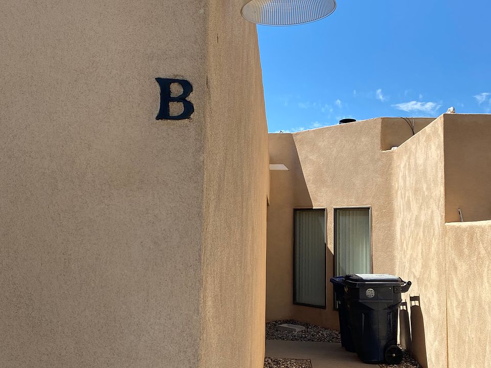 Front walkway to unit