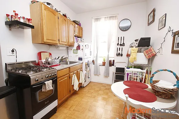 Rented by Modern Spaces | media 26