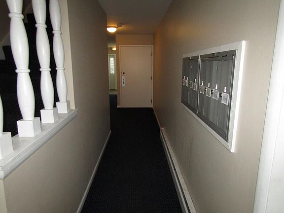 5th image of 112 W Klubertanz Dr APT 6