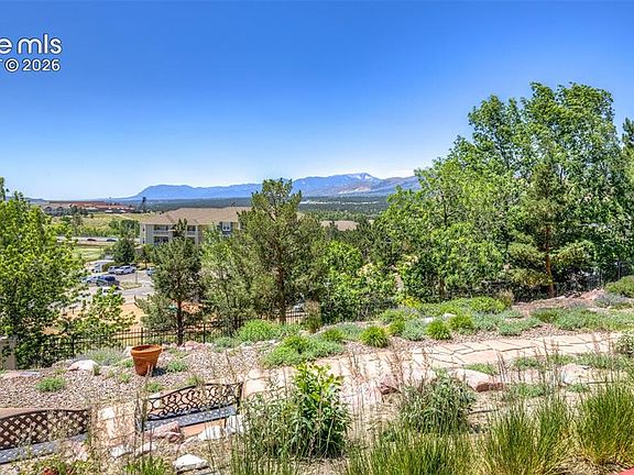 4th image of 126 Luxury Ln