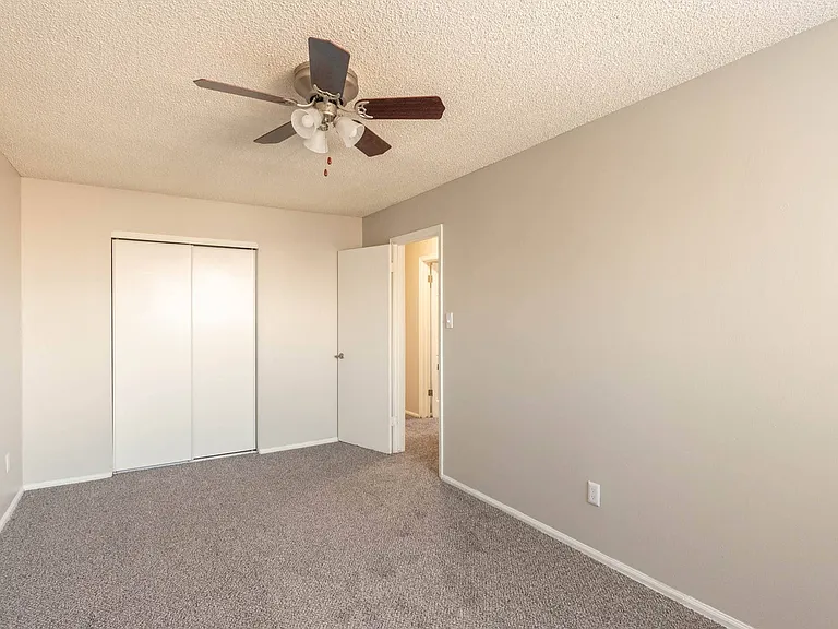 Aspen Townhomes — Photo 31