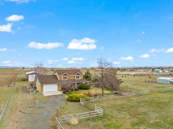 1170 SW Dover Ln, Madras, OR 97741