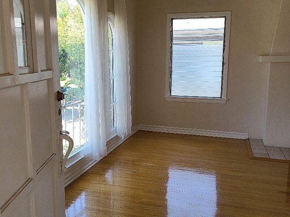 4th image of 6138 Alcott St #1/2