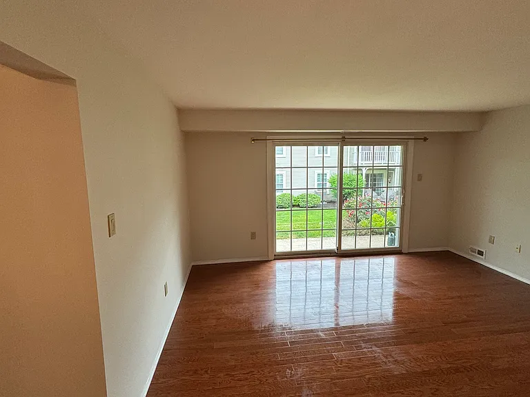 311 Society Pl — Photo 13