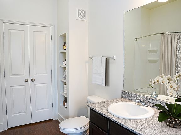 Amp - 2 BR/2BA - 1,170 sq ft