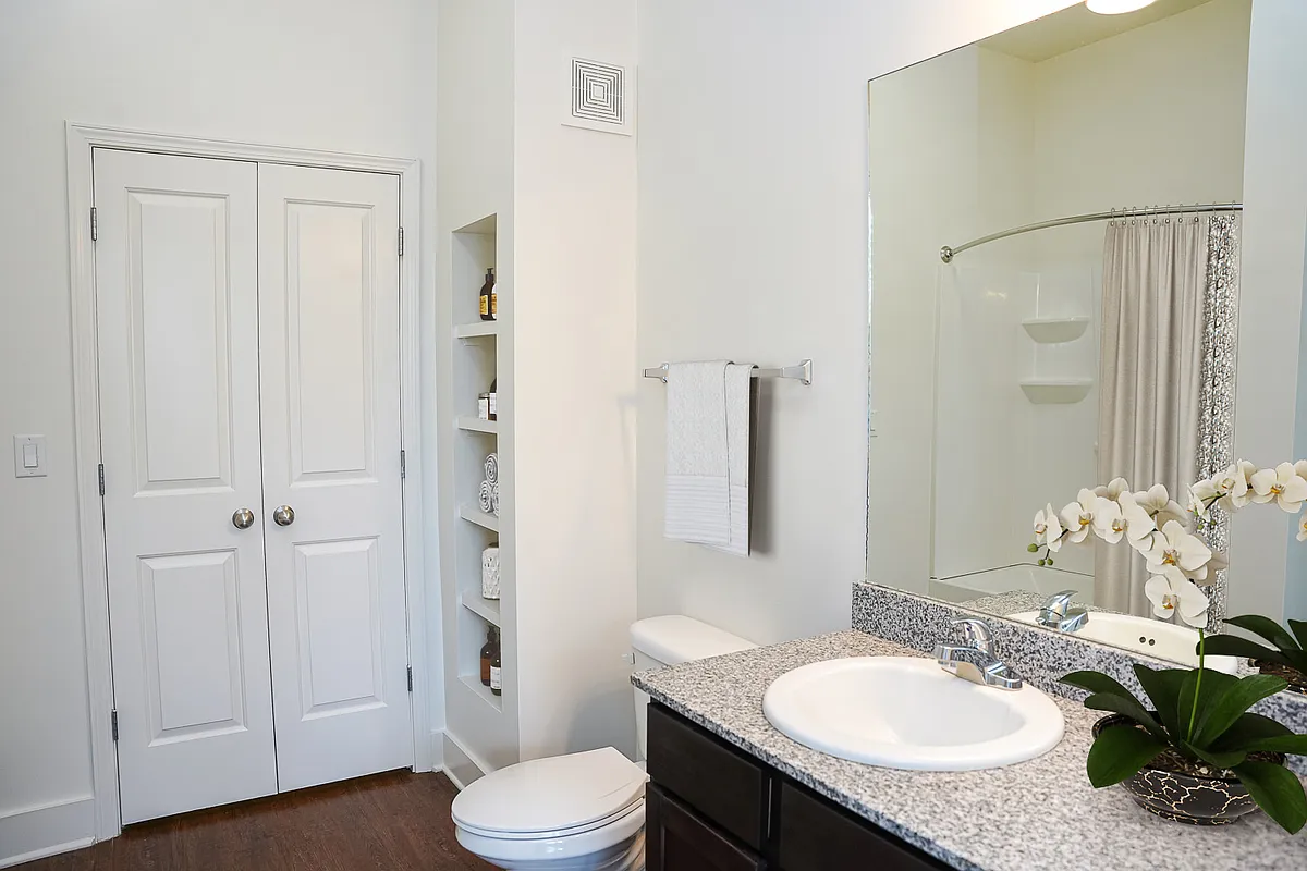 Amp - 2 BR/2BA - 1,170 sq ft - Jackson Walk Apartments