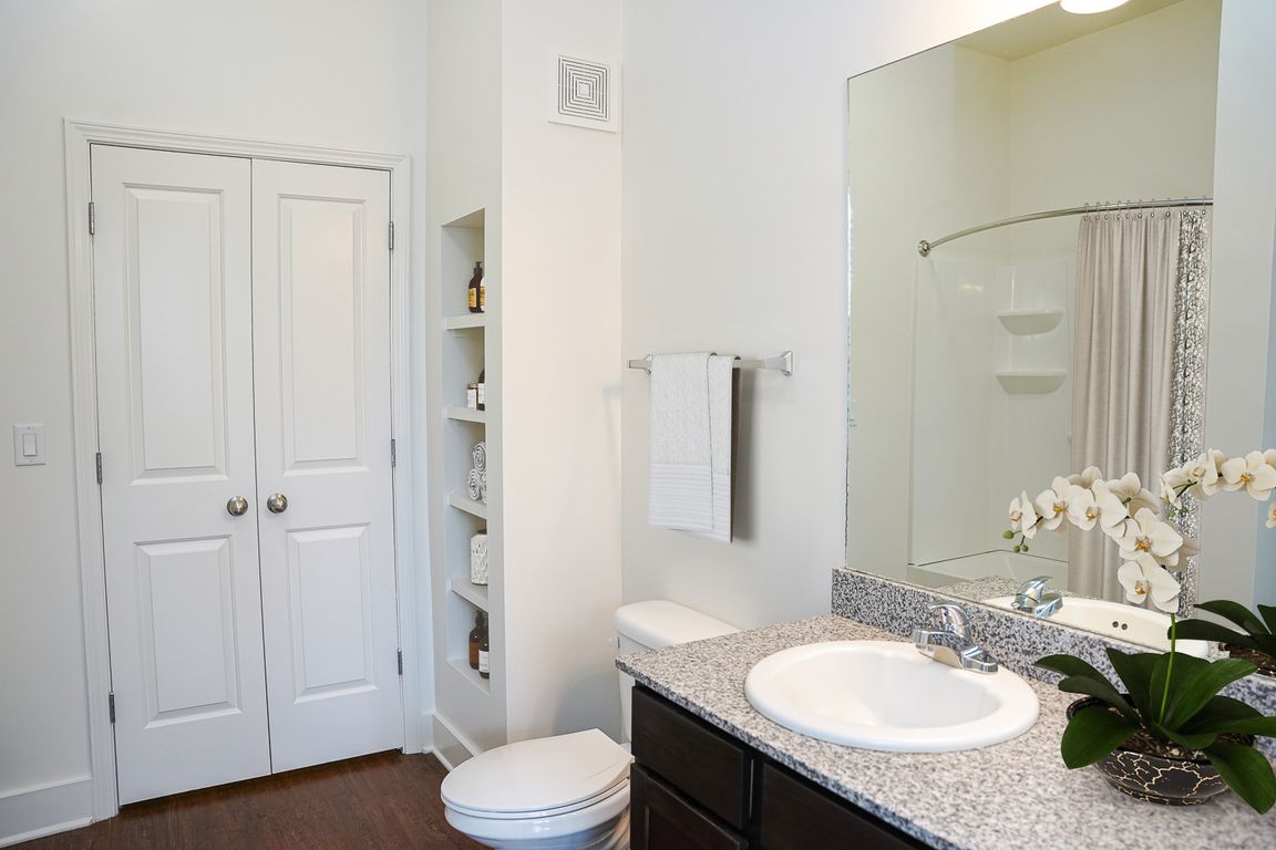 Amp - 2 BR/2BA - 1,170 sq ft