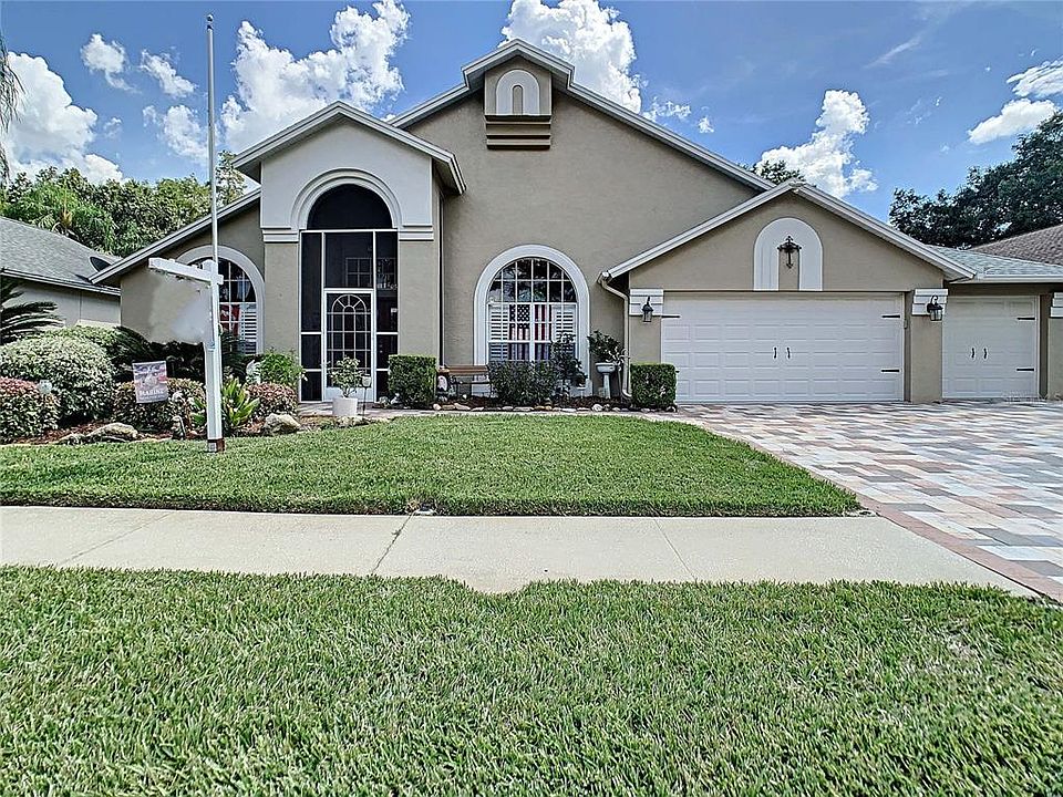 1st image of 10004 Colonnade Dr