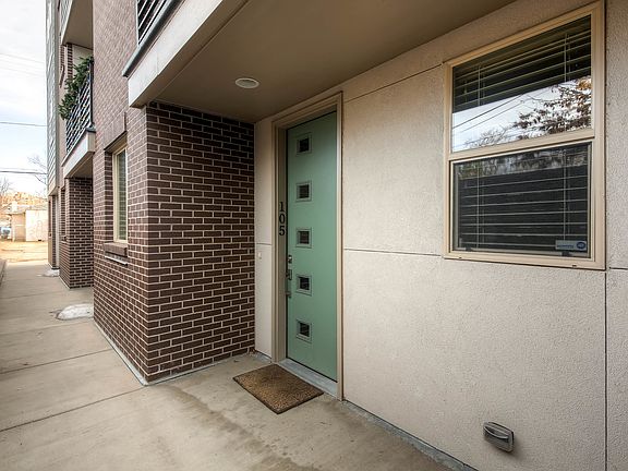 3rd image of 1818 N Clarkson St Unit 105