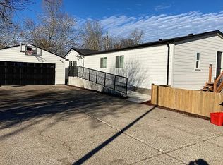 3092 Delta Pines Dr, Eugene, OR 97408