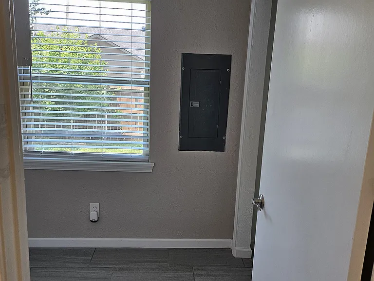 1344 Heidi Dr — Photo 37