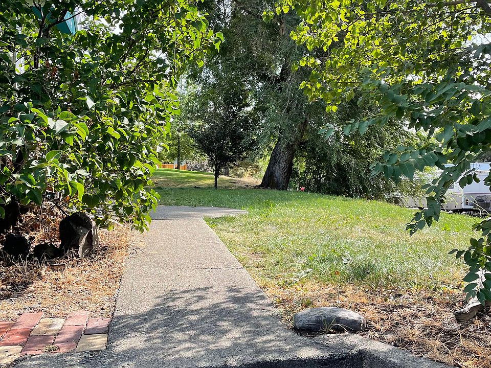 409 W 10th Ave, Ellensburg, WA 98926 Zillow