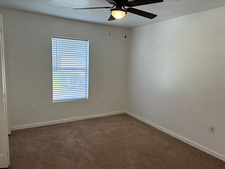 3214 SW 24th Way — Photo 8