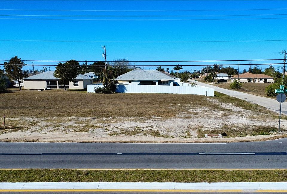2nd image of 1910 Andalusia Blvd