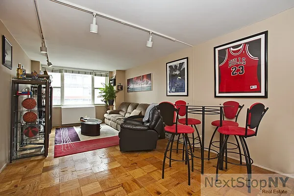 Rented by NextStopNY | media 1