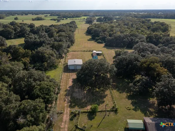 5528 County Road 284, Edna, TX 77957