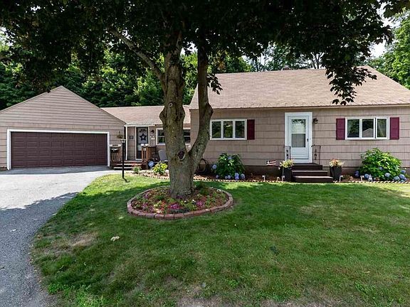 2nd image of 38 Avon Dr