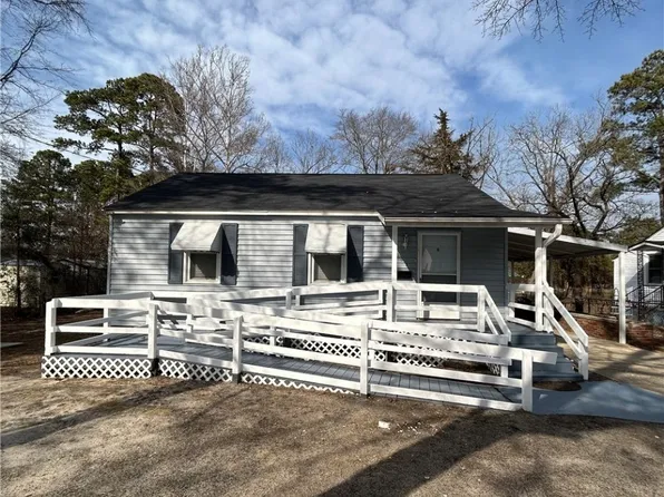 503 E 6th Ave, Raeford, NC 28376