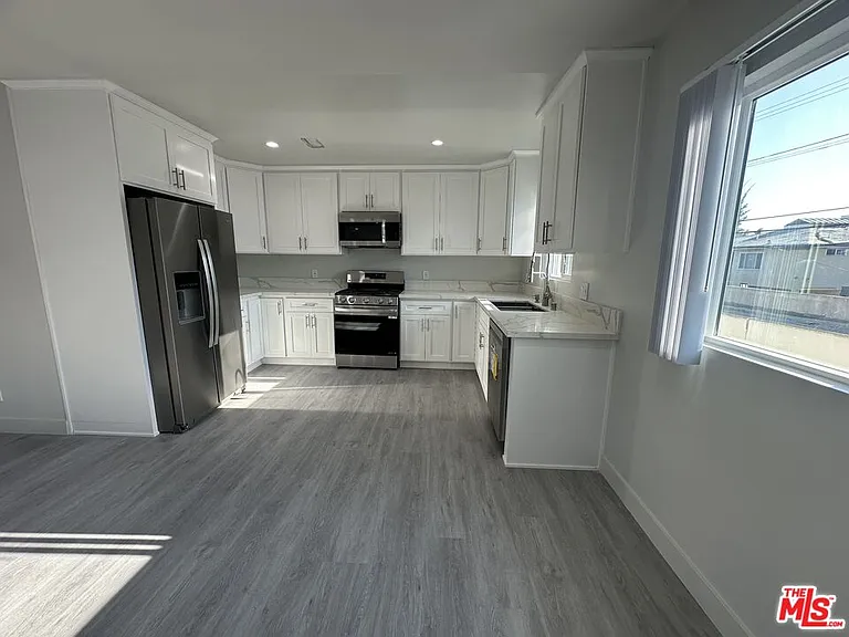 1145 S Holt Ave #8 — Photo 6