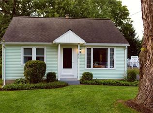 236 Stonefield Rd, Syracuse, NY 13205