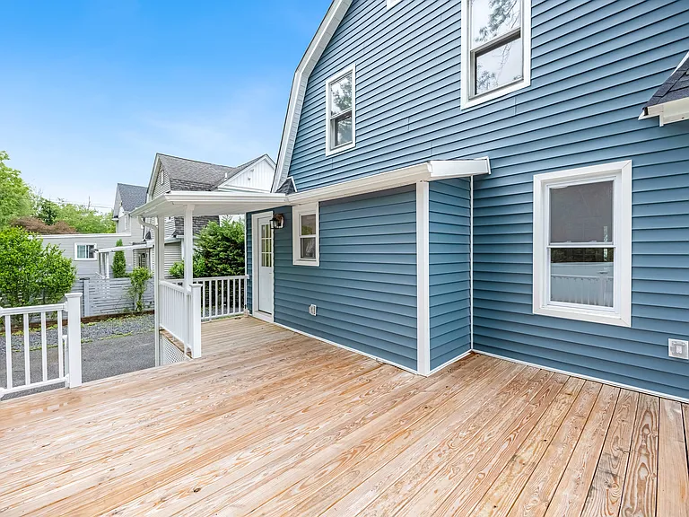 16 Clarke St — Photo 23