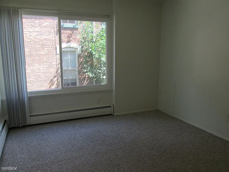 404 W Forest Ave — Photo 15