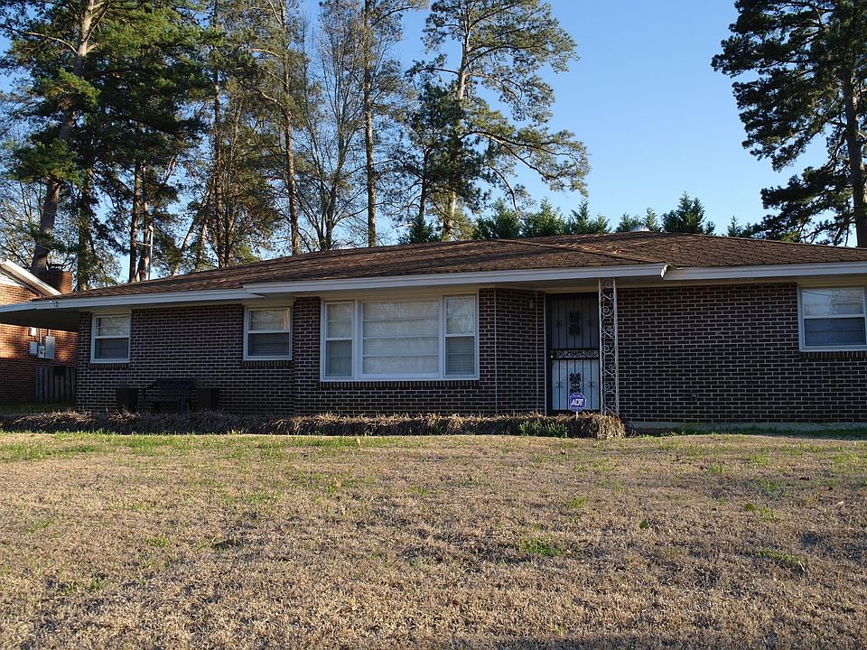 1st image of 3412 Farwood Dr