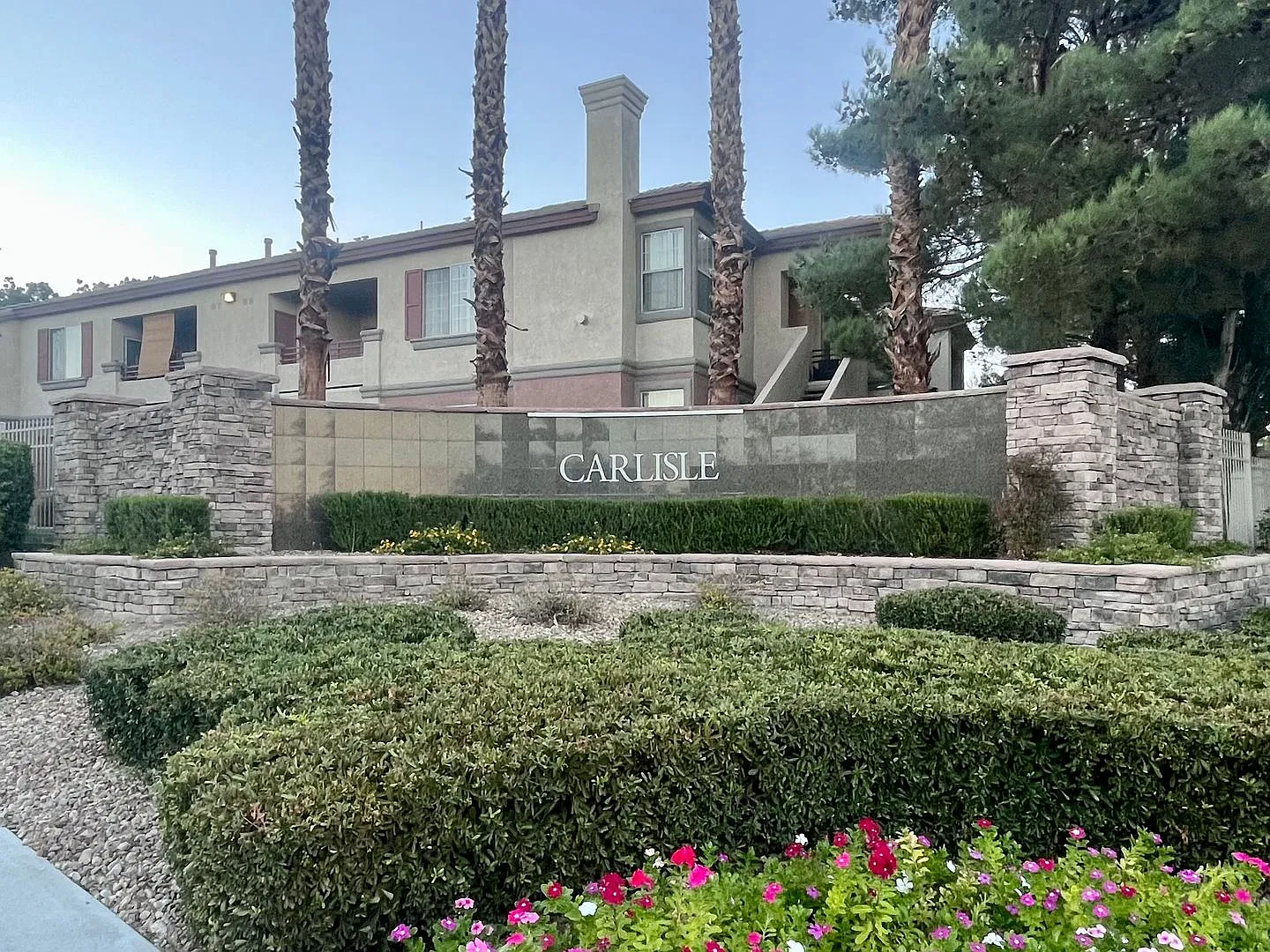 Rent Ready!! Cute 3 Bd/2ba Condo Located In Gated Summerlin Community! — Photo 1