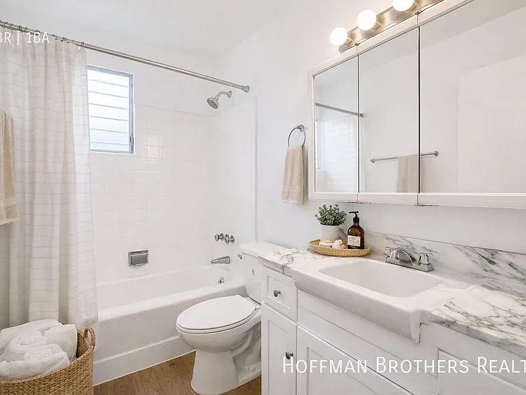 7171 Lexington Ave #9 — Photo 4
