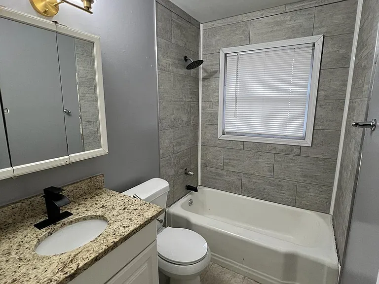789 Jordan Ln — Photo 10