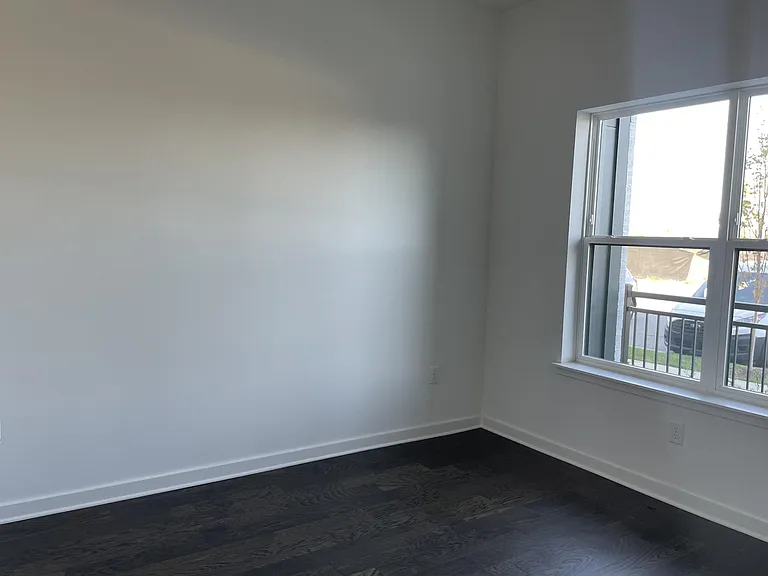 1677 54th Ave N #111 — Photo 10