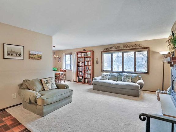 5th image of 2530 Skillman Ave E