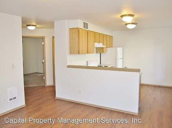 5th image of 130 SE 105th Ave APT M1