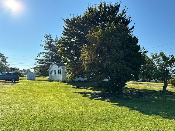 2nd image of 501 Haskell Rd