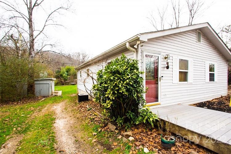 1st image of 32 Hoover Dale Ln #32